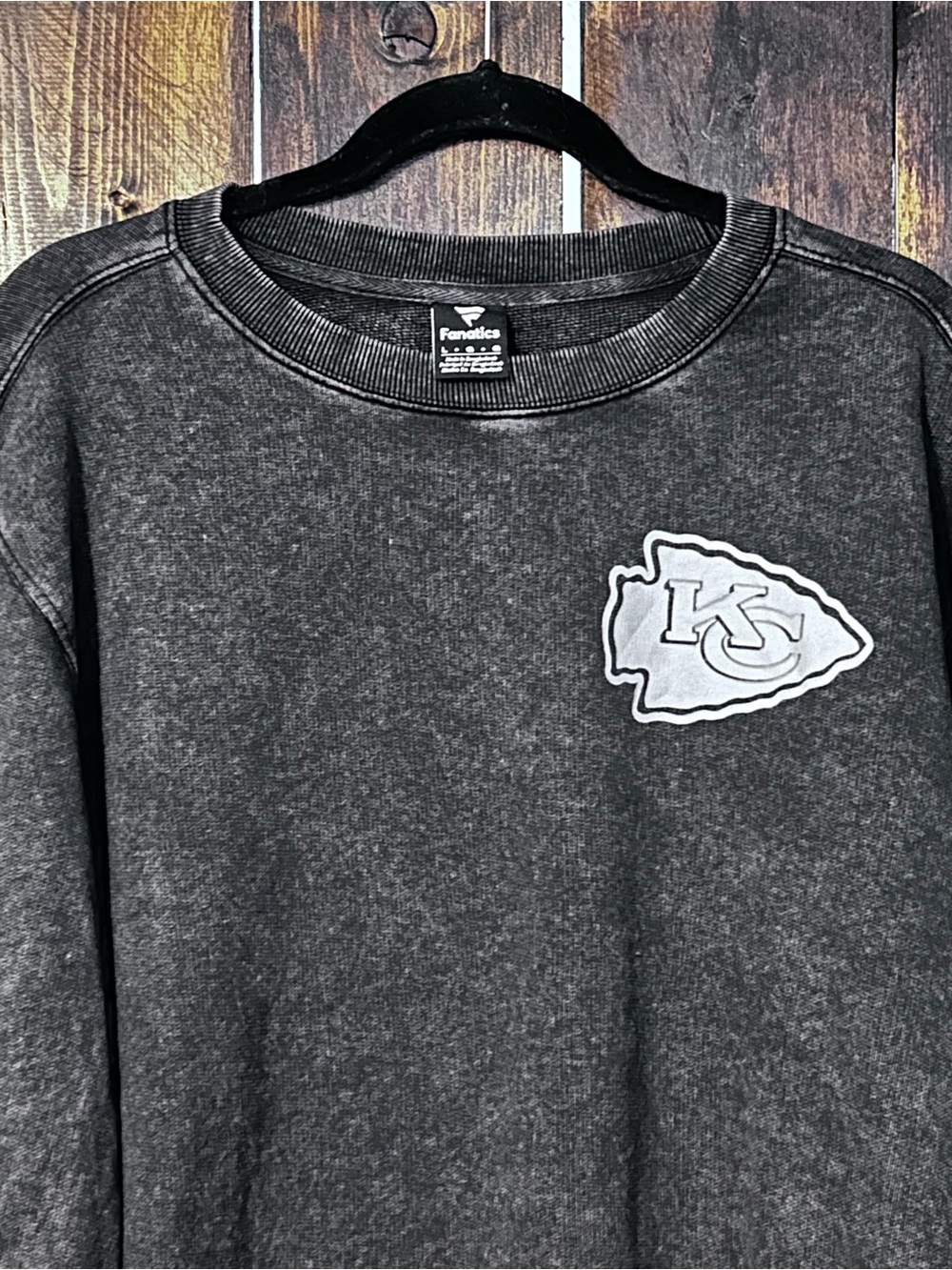 Fanatics Black Washed KC Chiefs Crewneck Sweatshirt - Picture 2 of 7